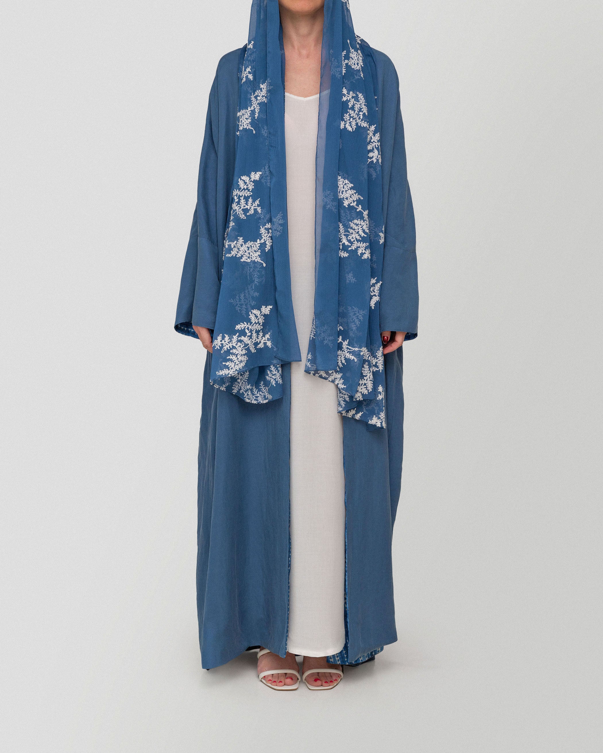 Midnight Bloom Abaya