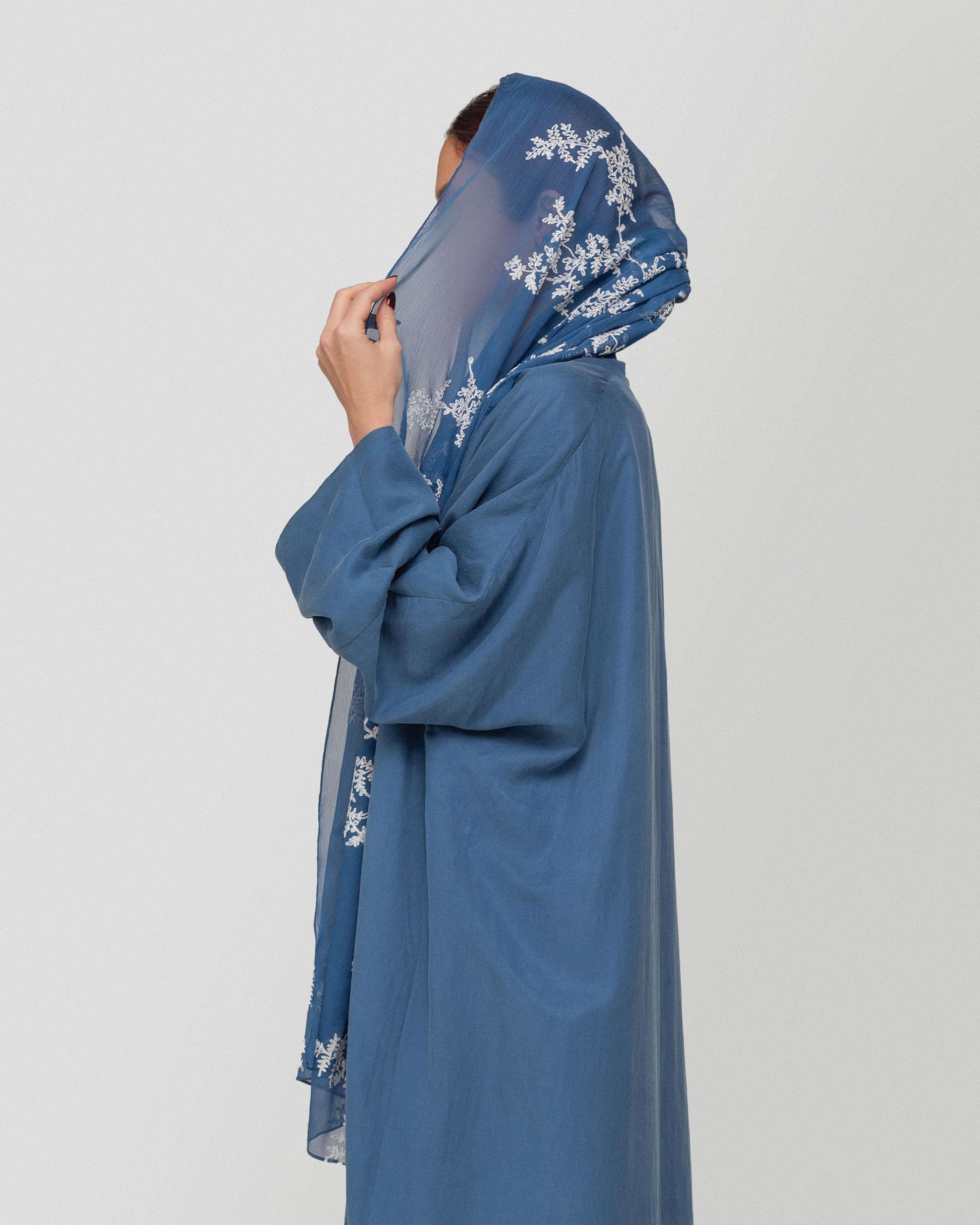 Midnight Bloom Abaya