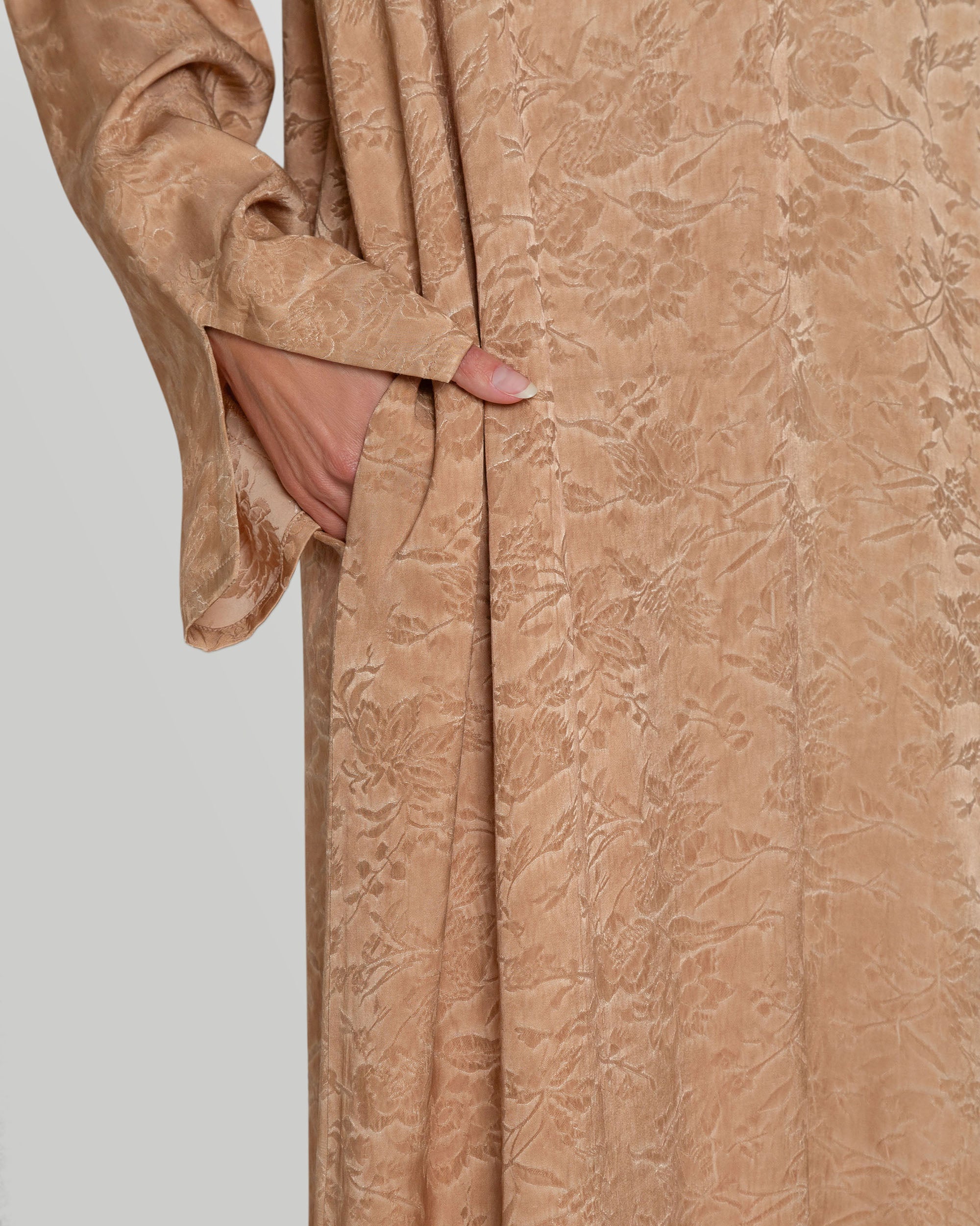 Naia Kaftan in Sienna