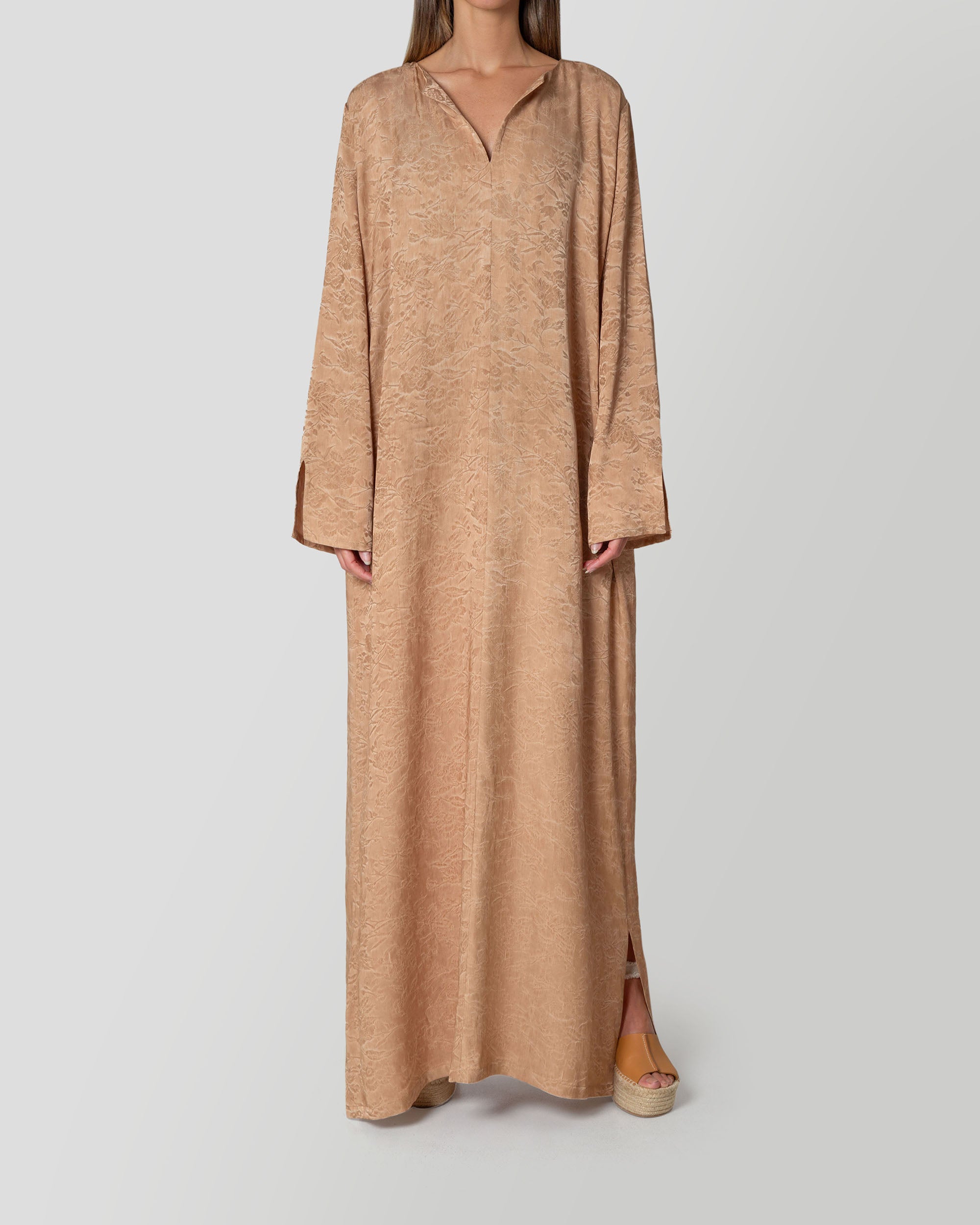 Naia Kaftan in Sienna