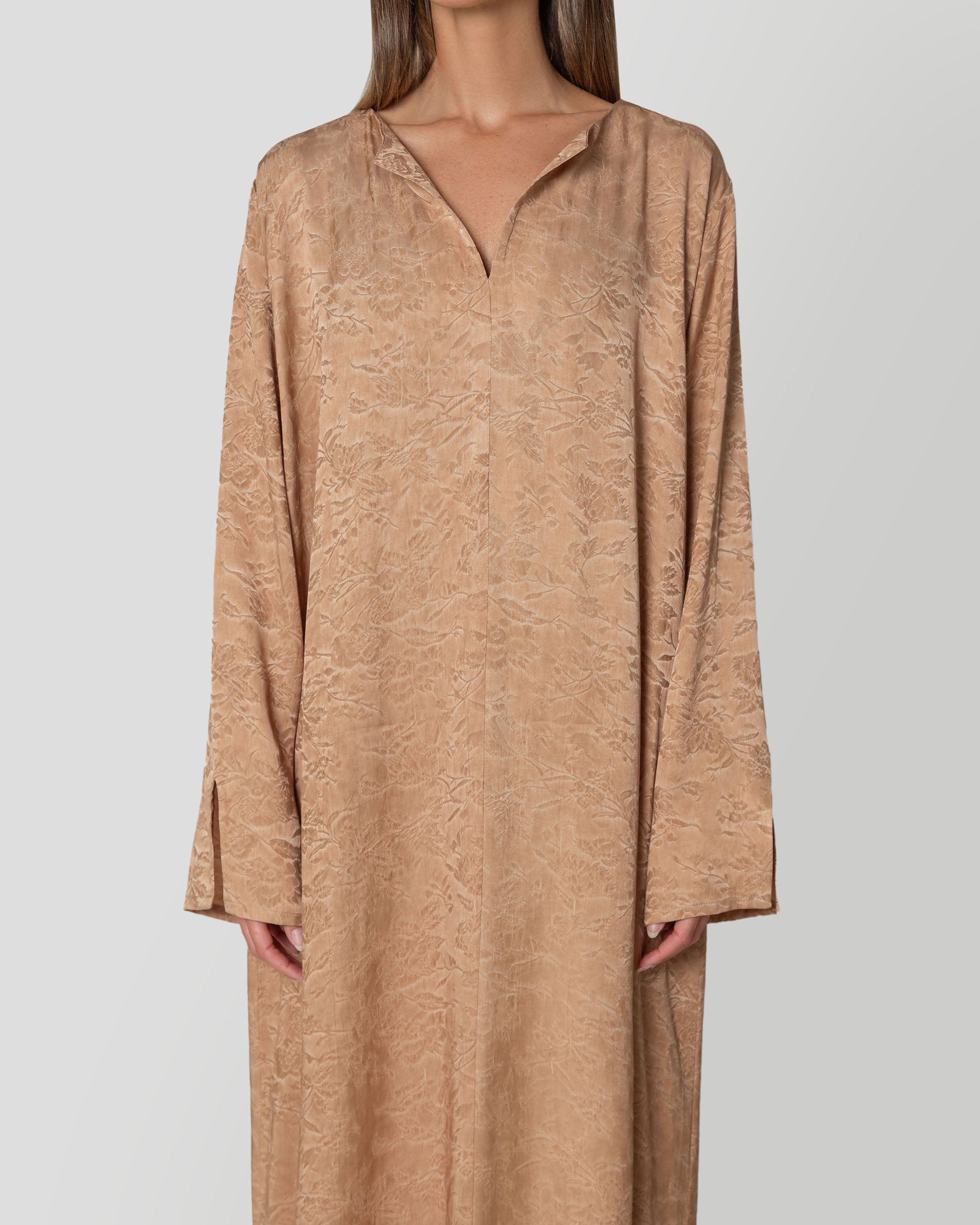 Naia Kaftan in Sienna