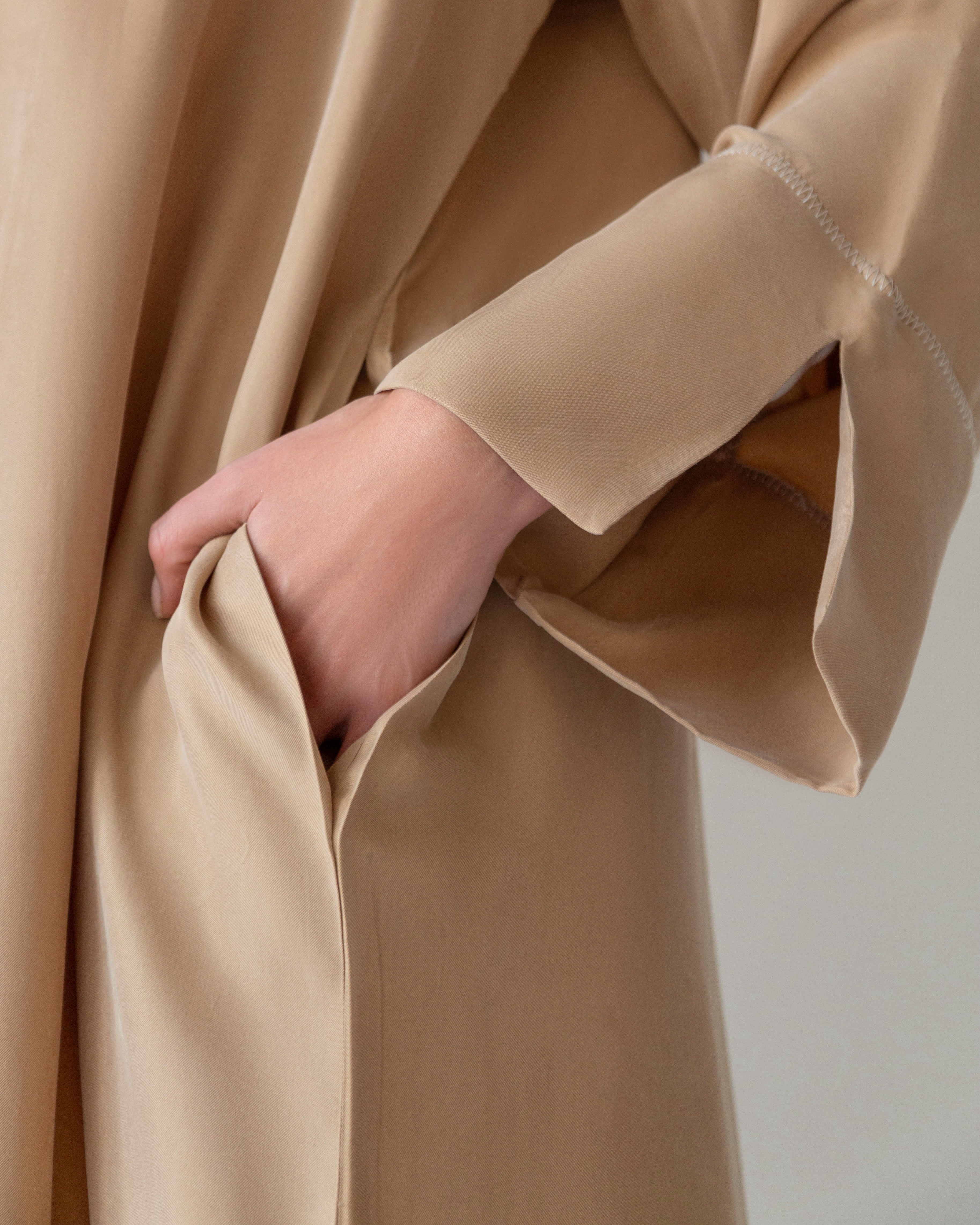 Eve Abaya in Dune