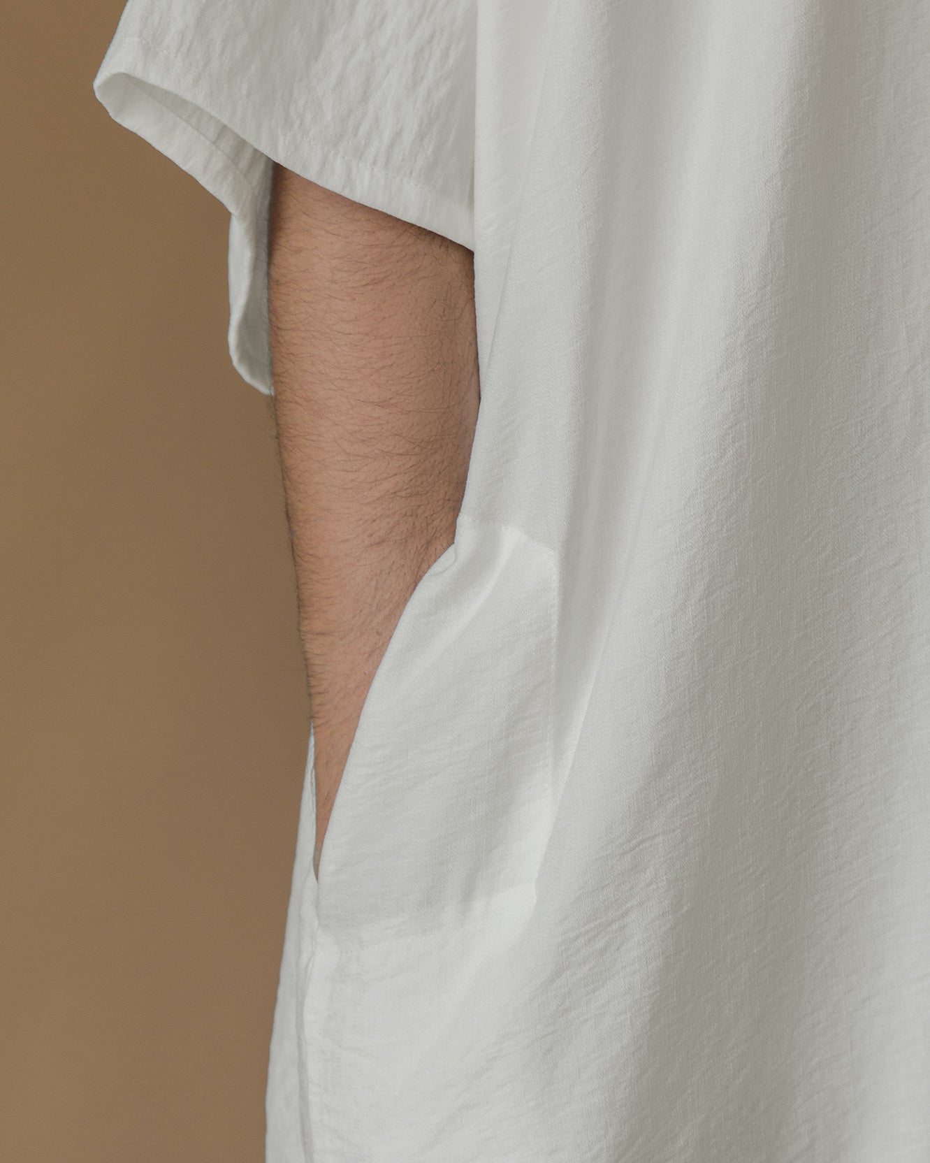 MC01 - white