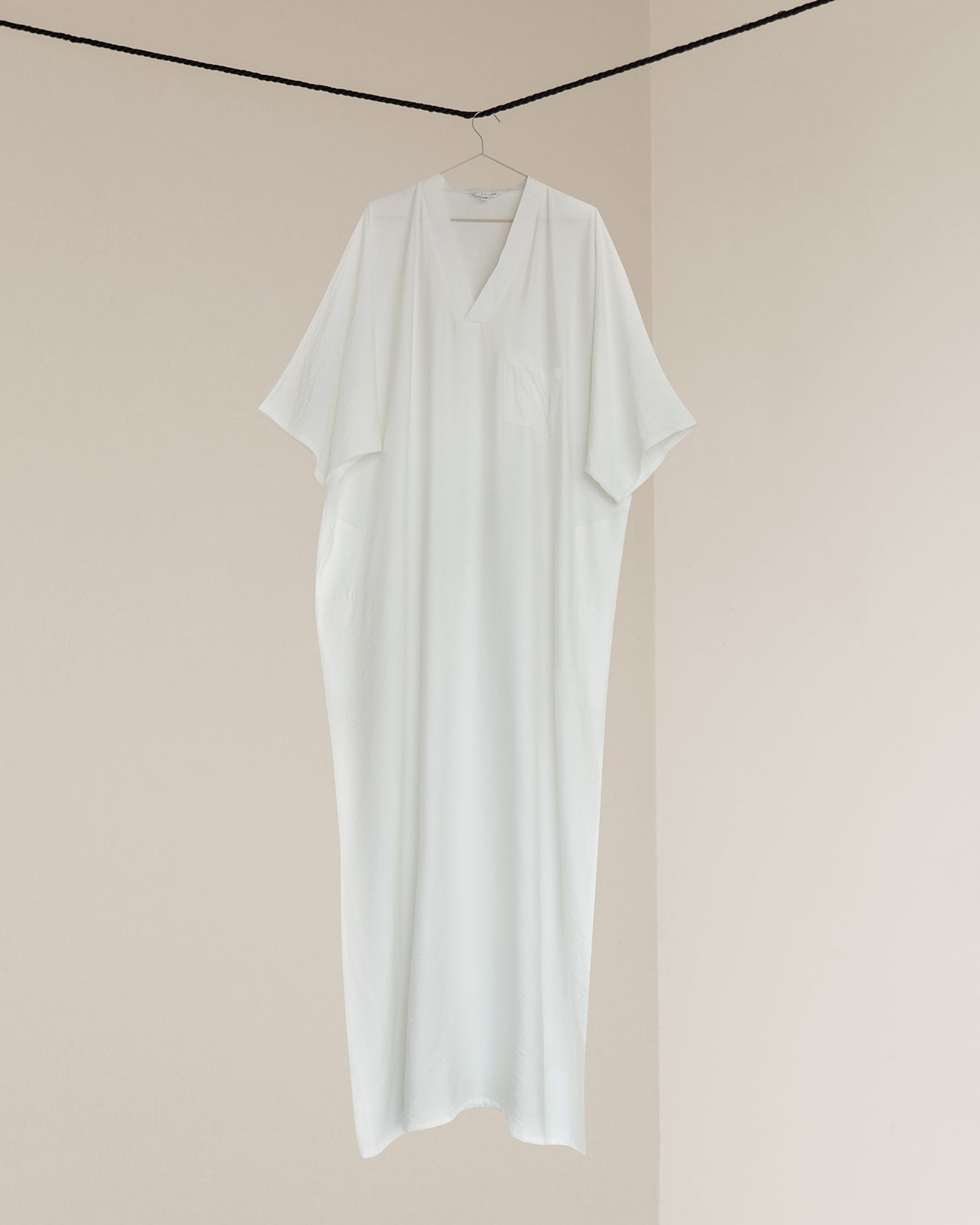 MC01 - white