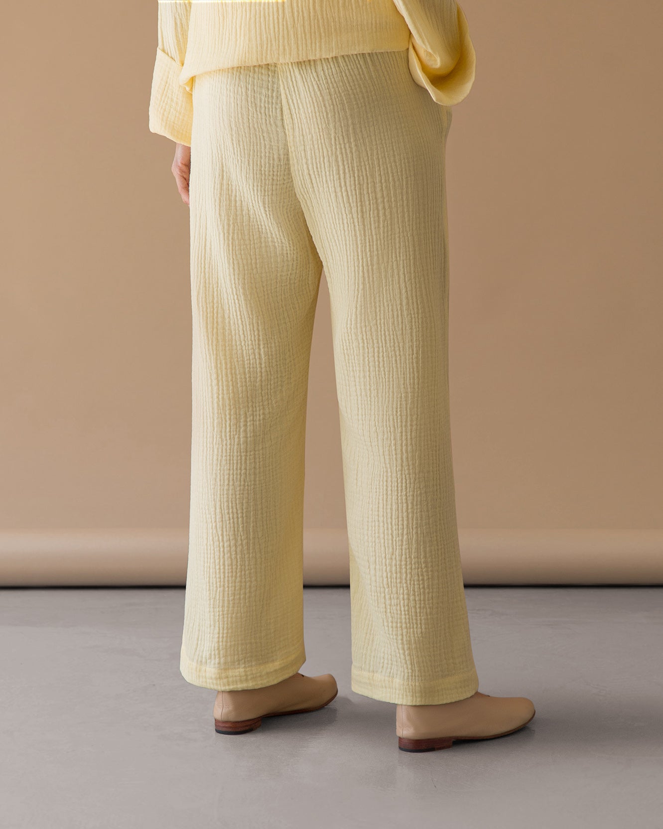 WIDE PANTS - pastel yellow