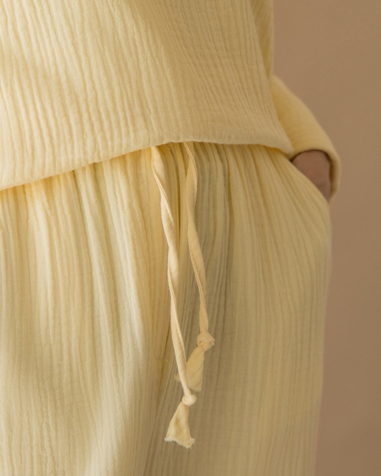 WIDE PANTS - pastel yellow