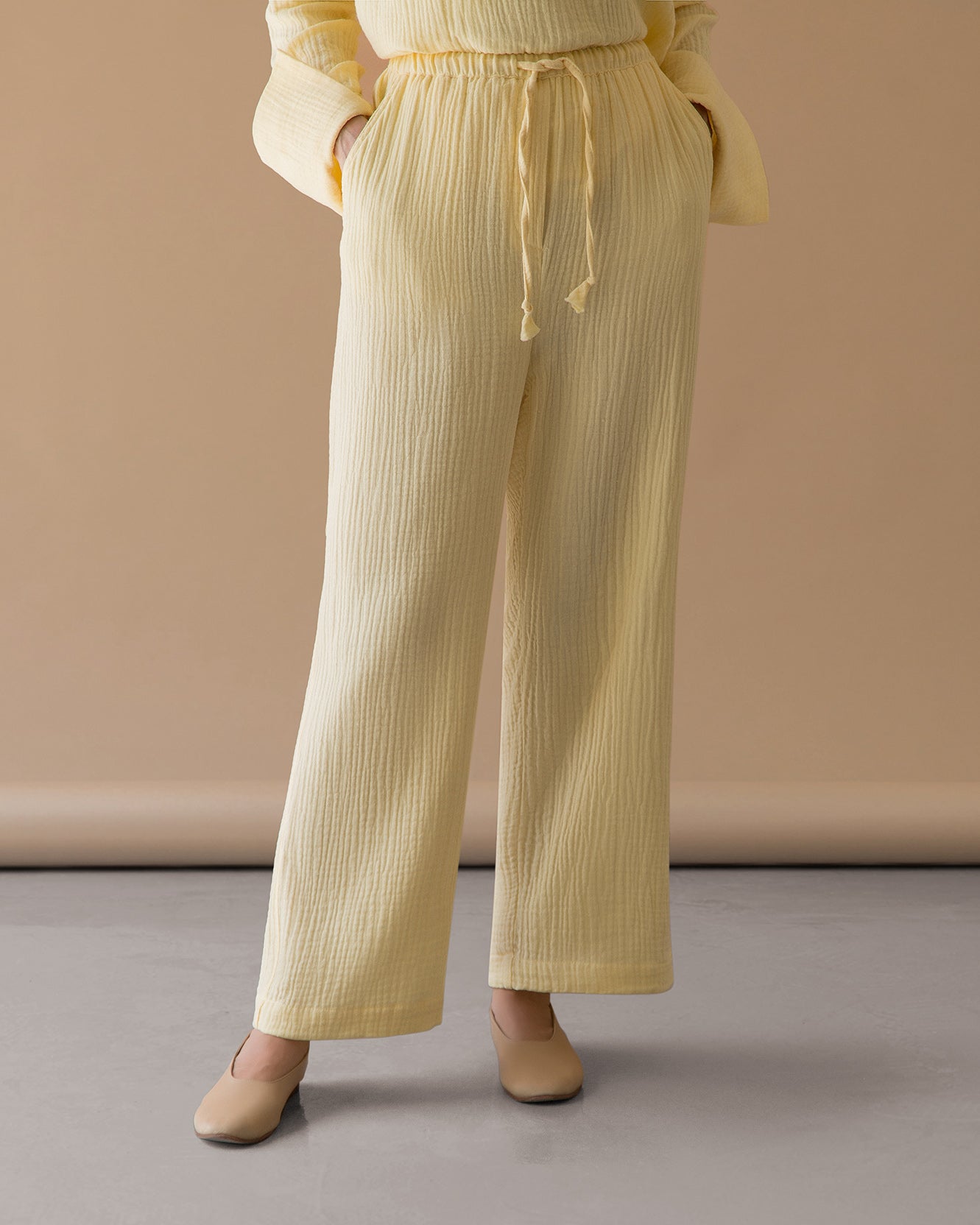 WIDE PANTS - pastel yellow