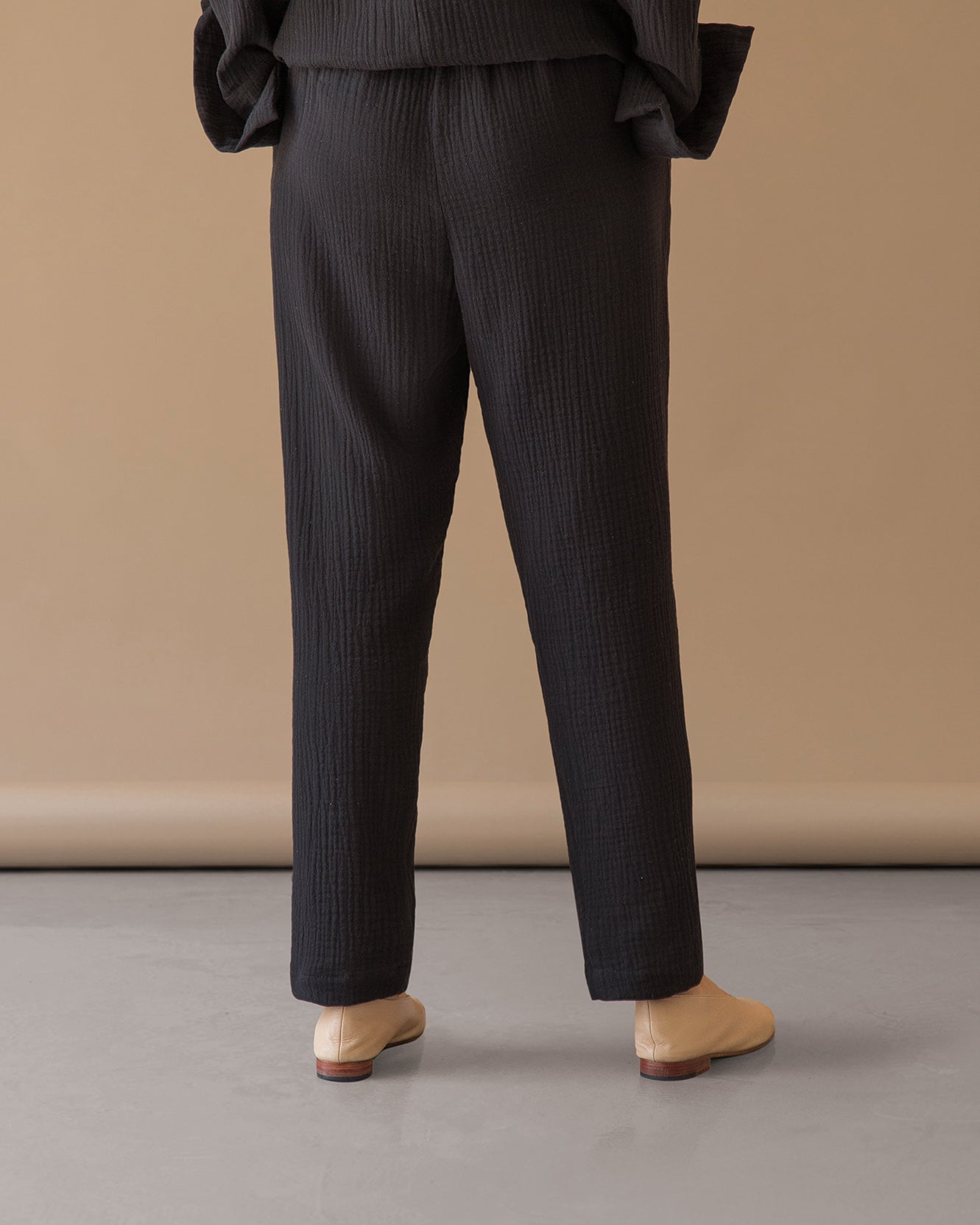 STRAIGHT PANTS - black