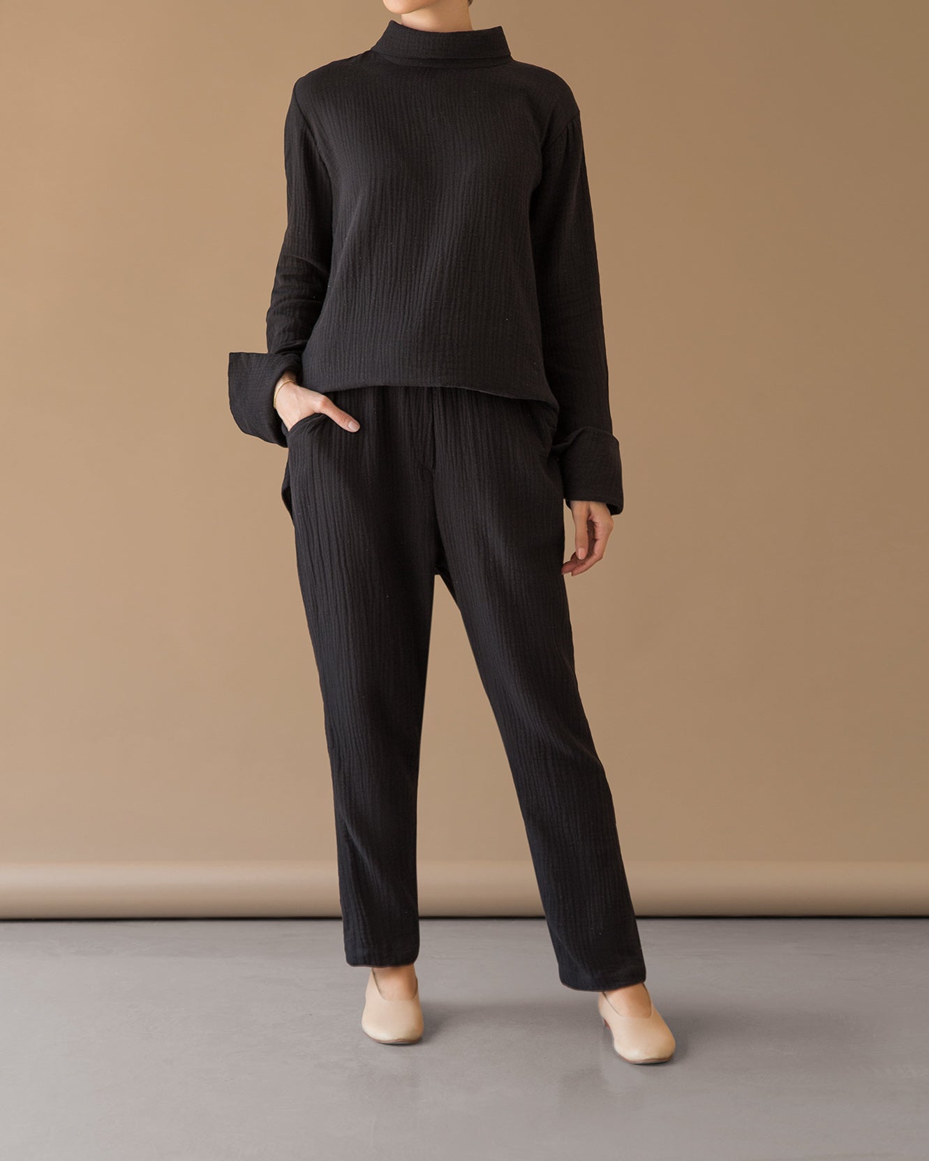 STRAIGHT PANTS - black