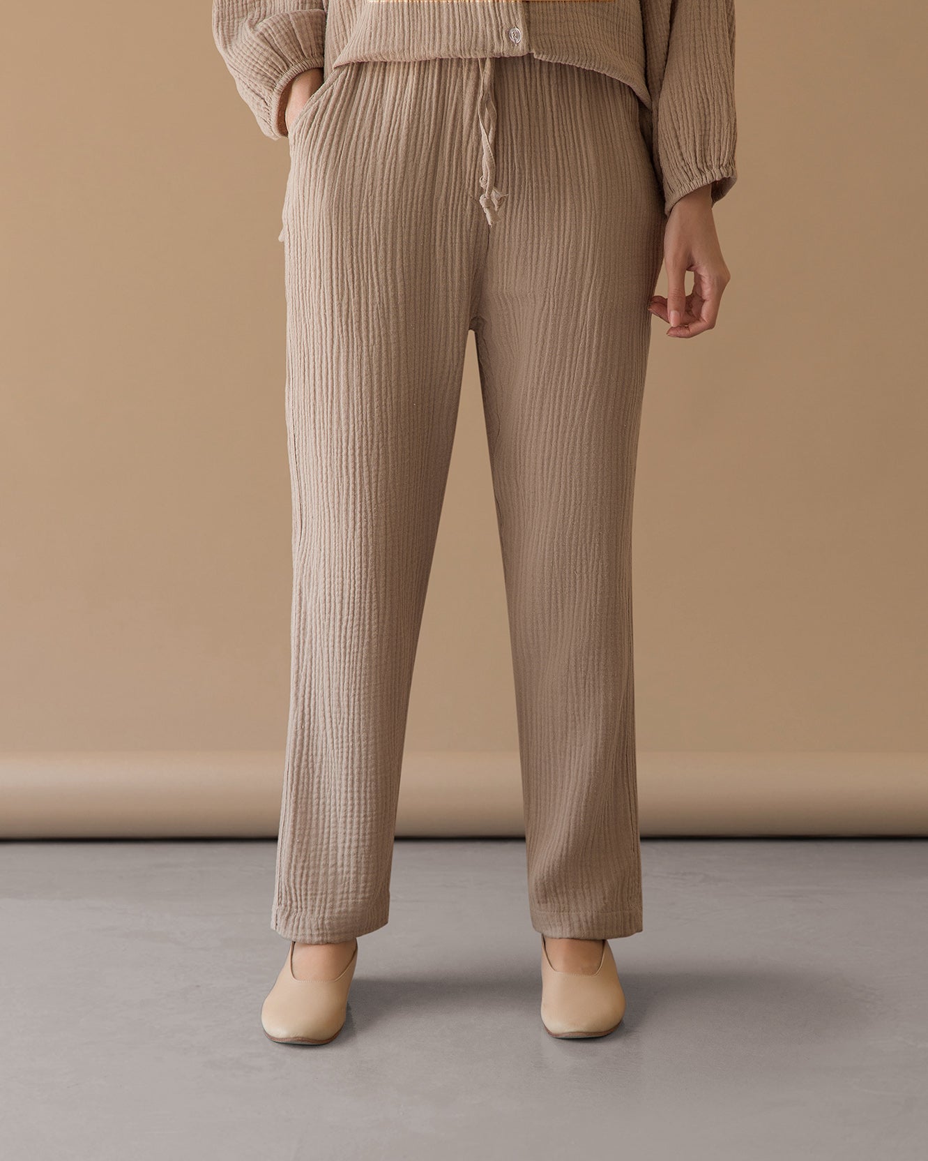 STRAIGHT PANTS- taupe