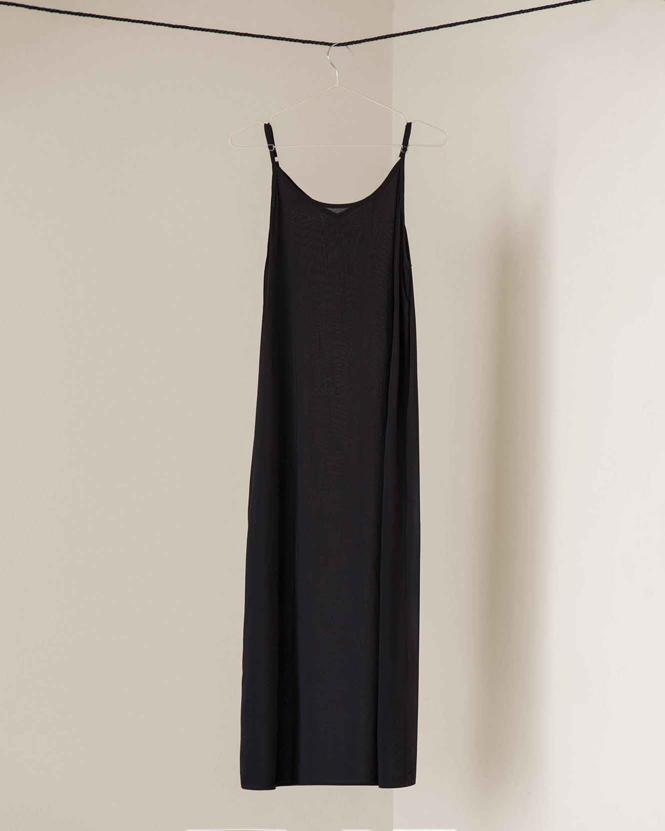 SLIP DRESS - Black