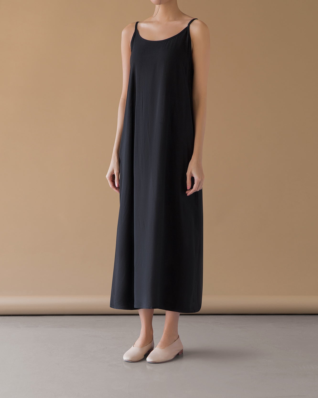 SLIP DRESS - Black