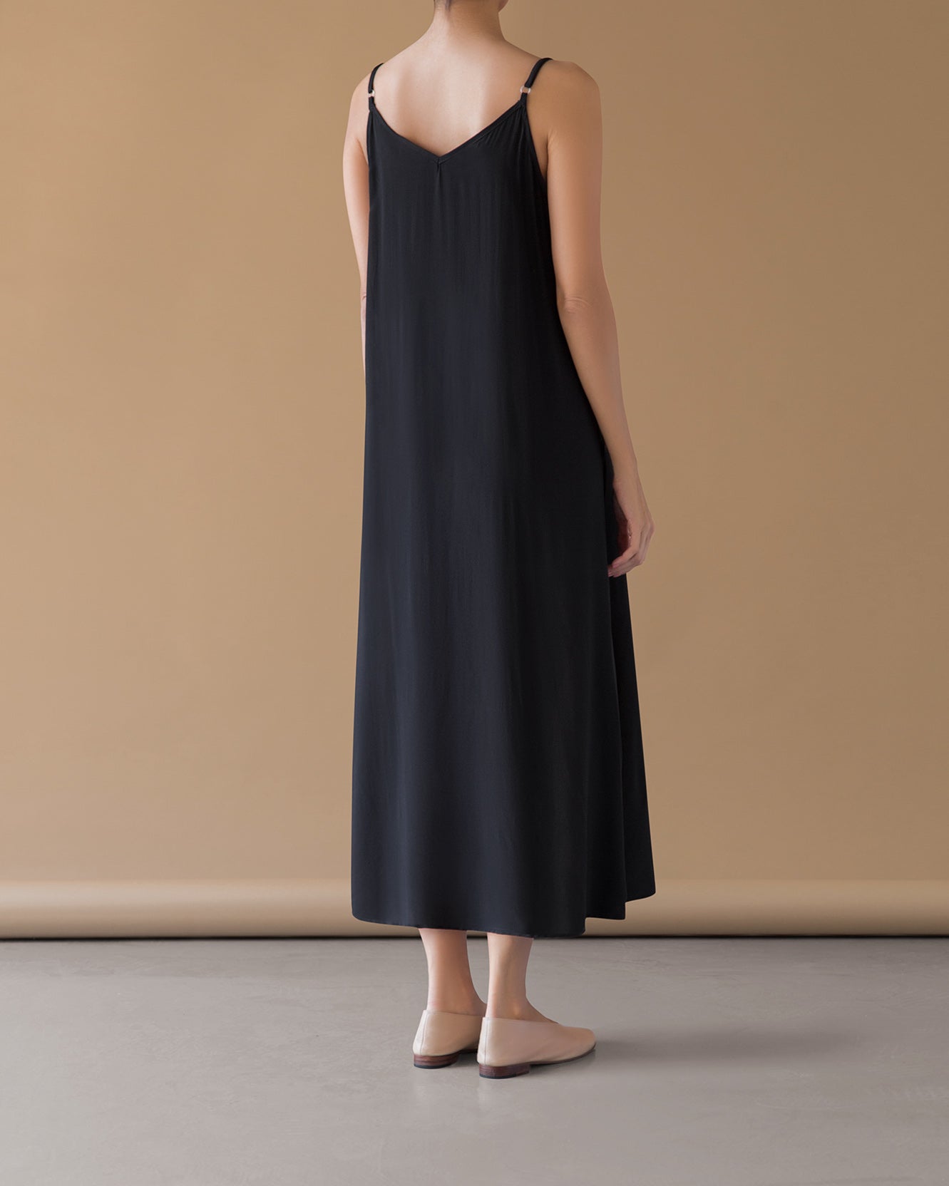 SLIP DRESS - Black