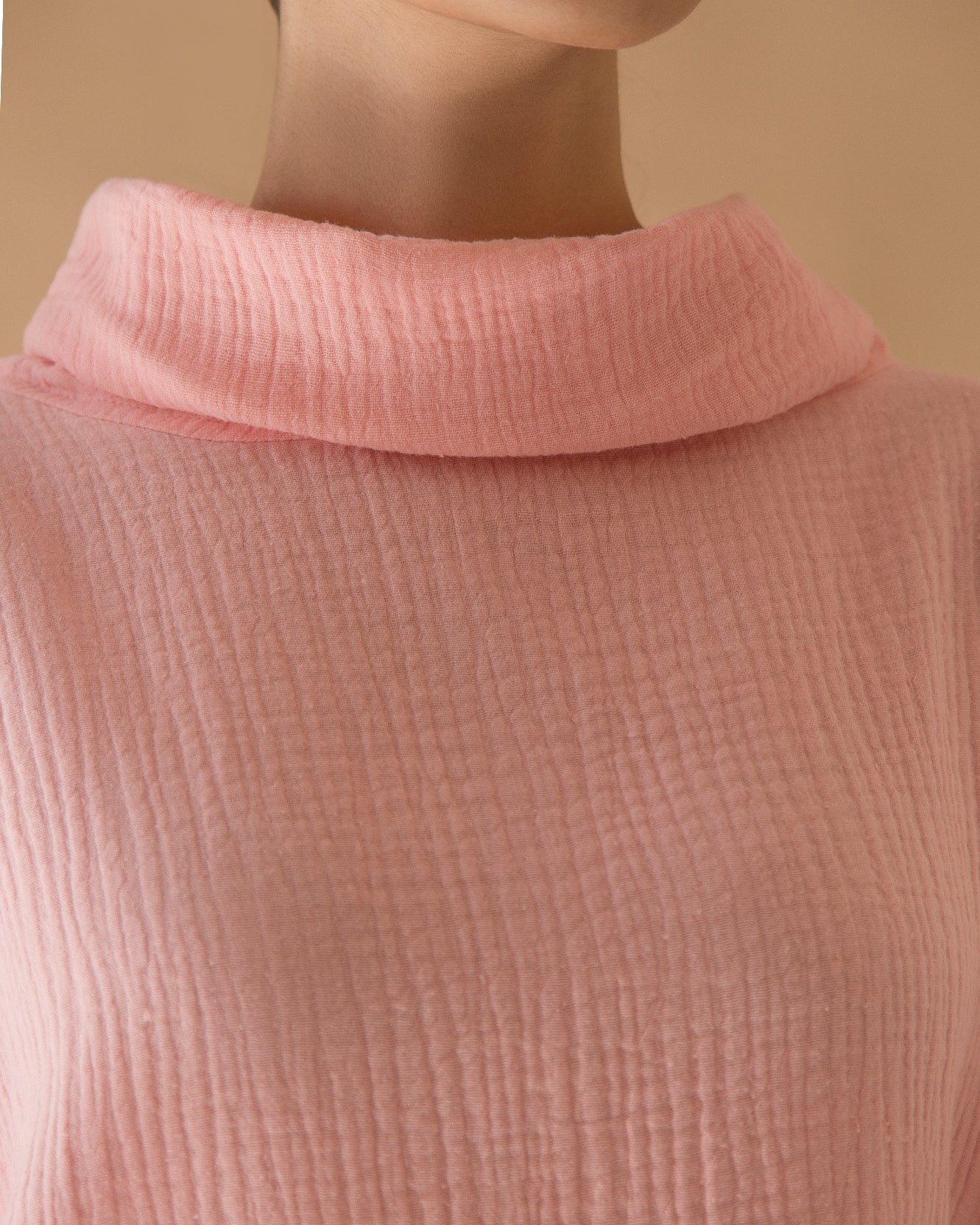 TURTLE NECK BLOUSE - pink