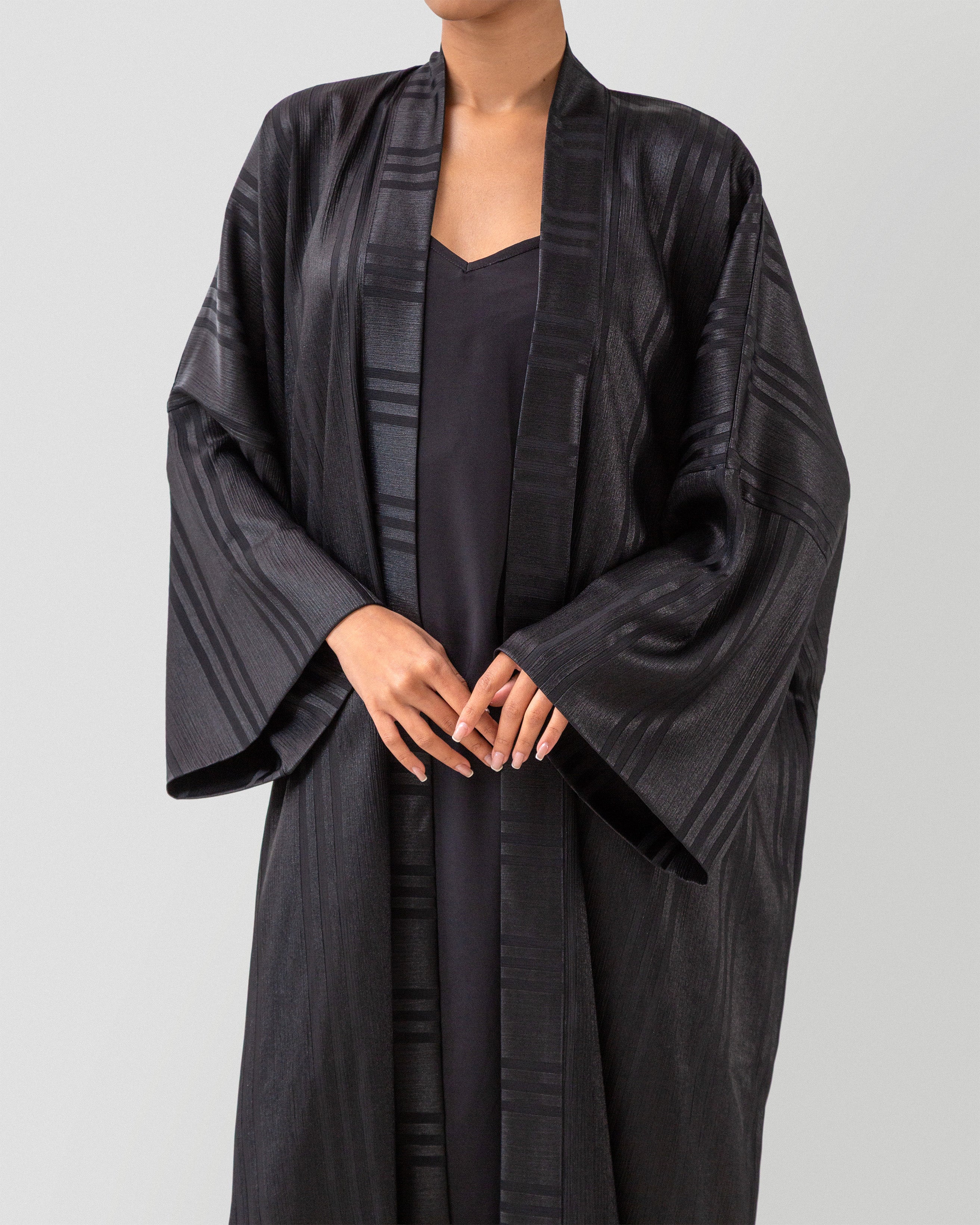 Silent Stripe Abaya in Black