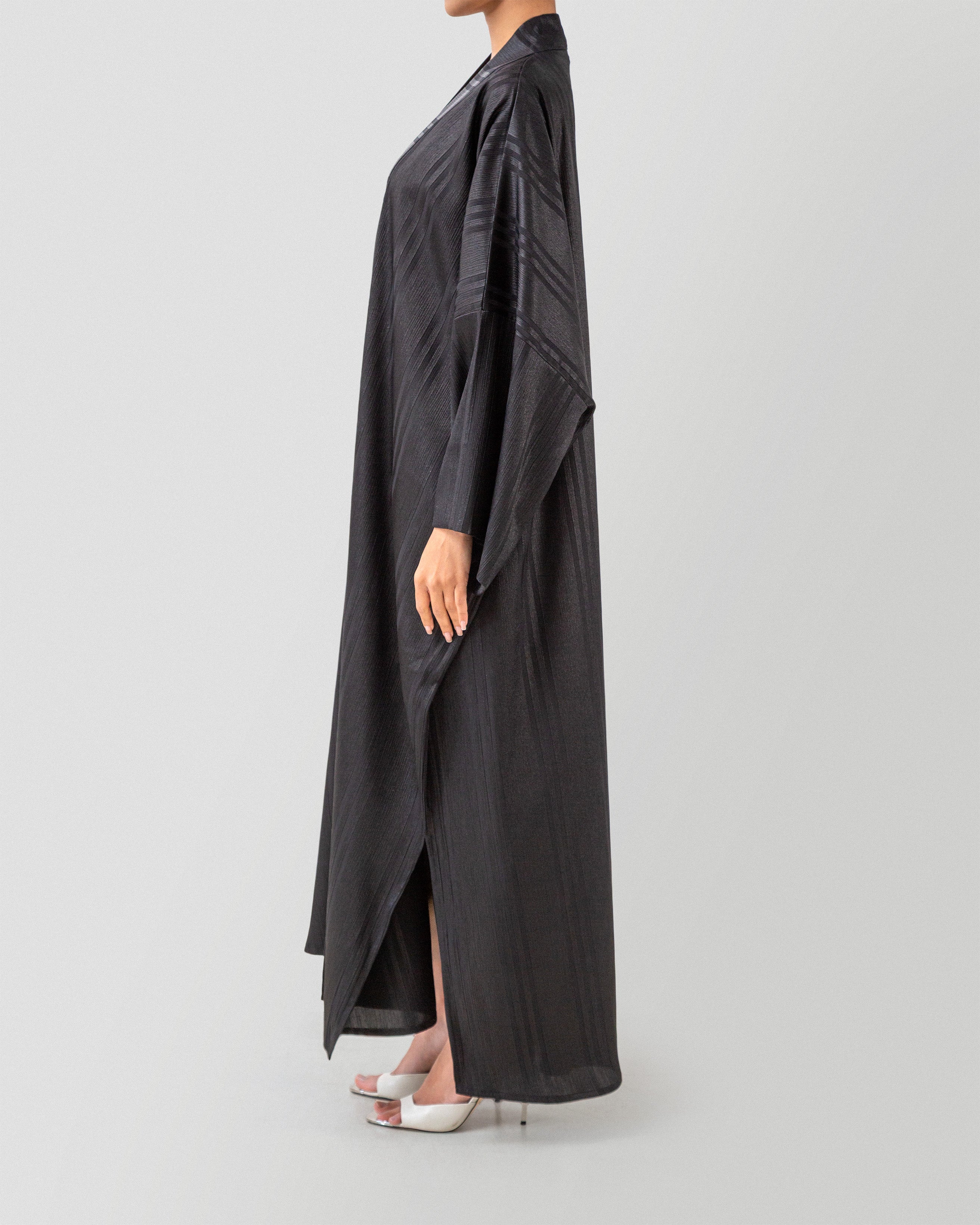 Silent Stripe Abaya in Black