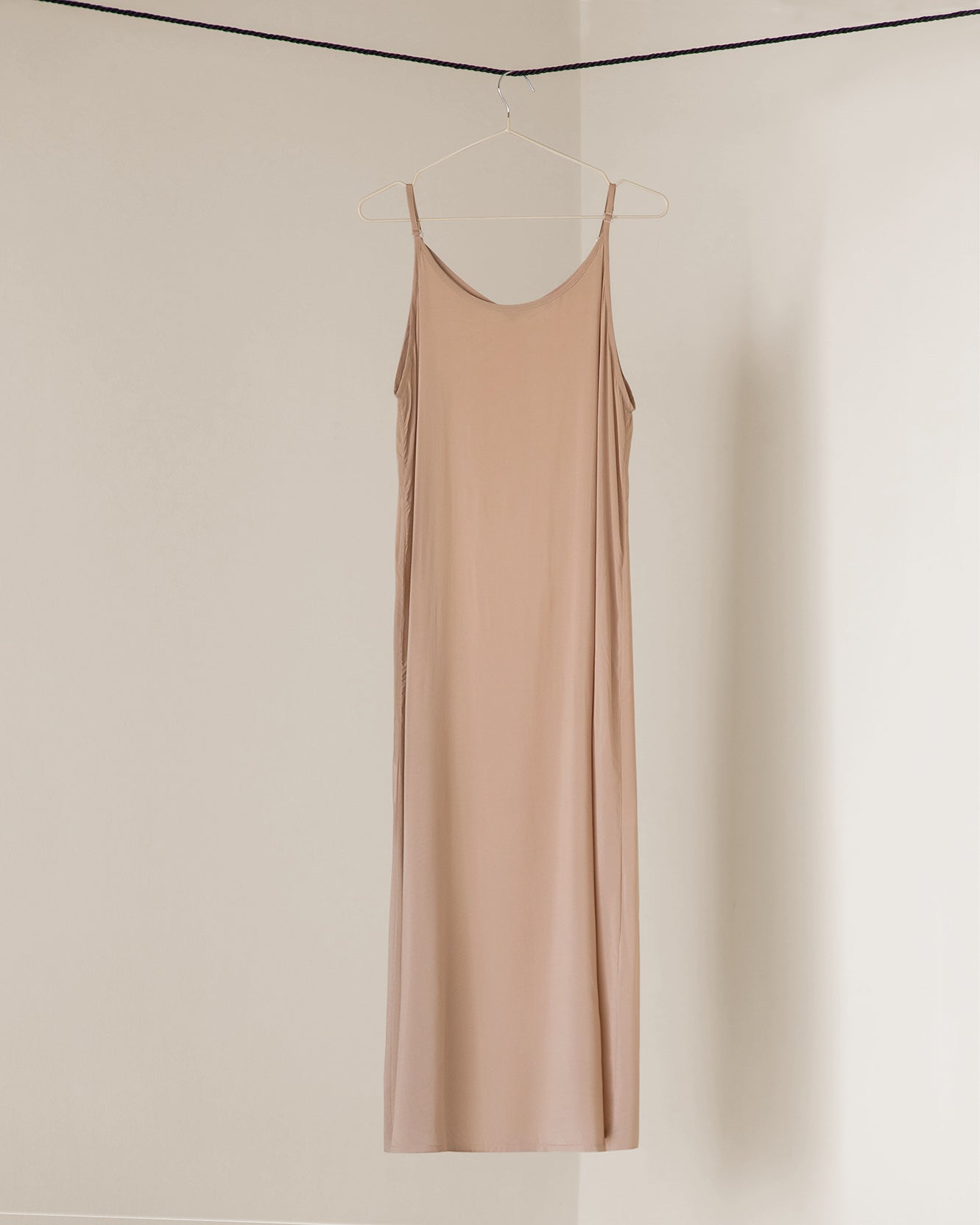 SLIP DRESS - Nude