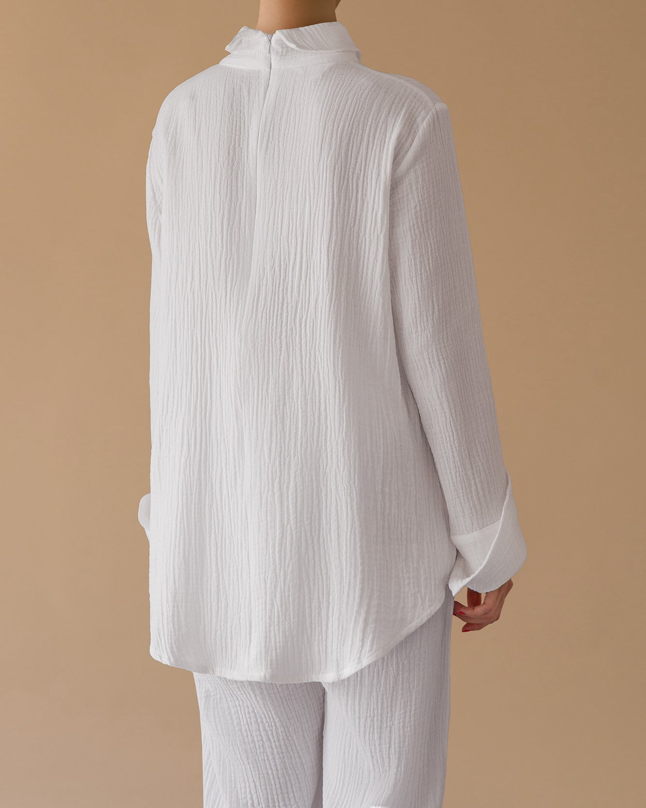 HIGH NECK BLOUSE - white